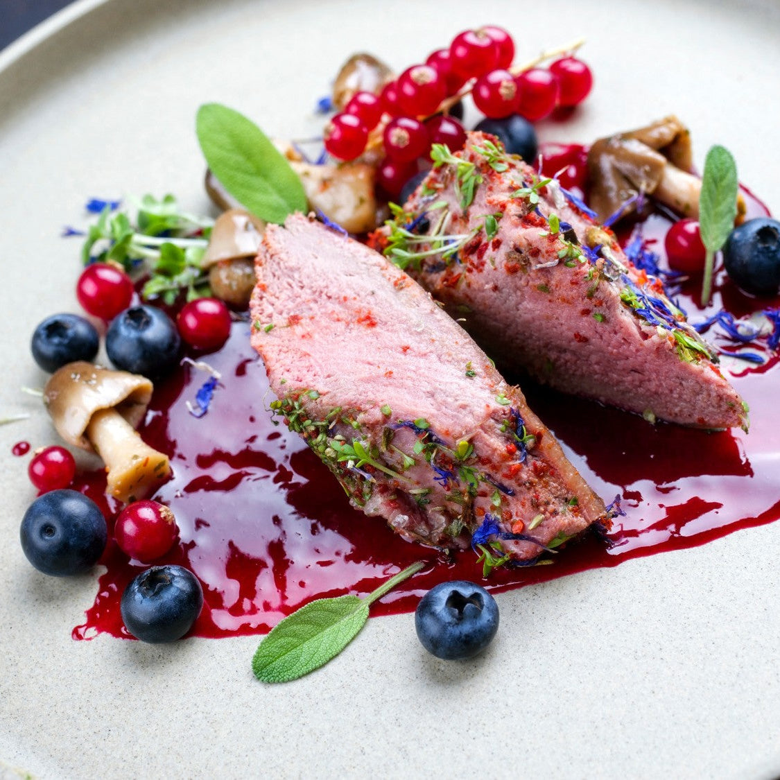 Applewood Smoke, Garlic & Blueberry Salt: LARS BISON